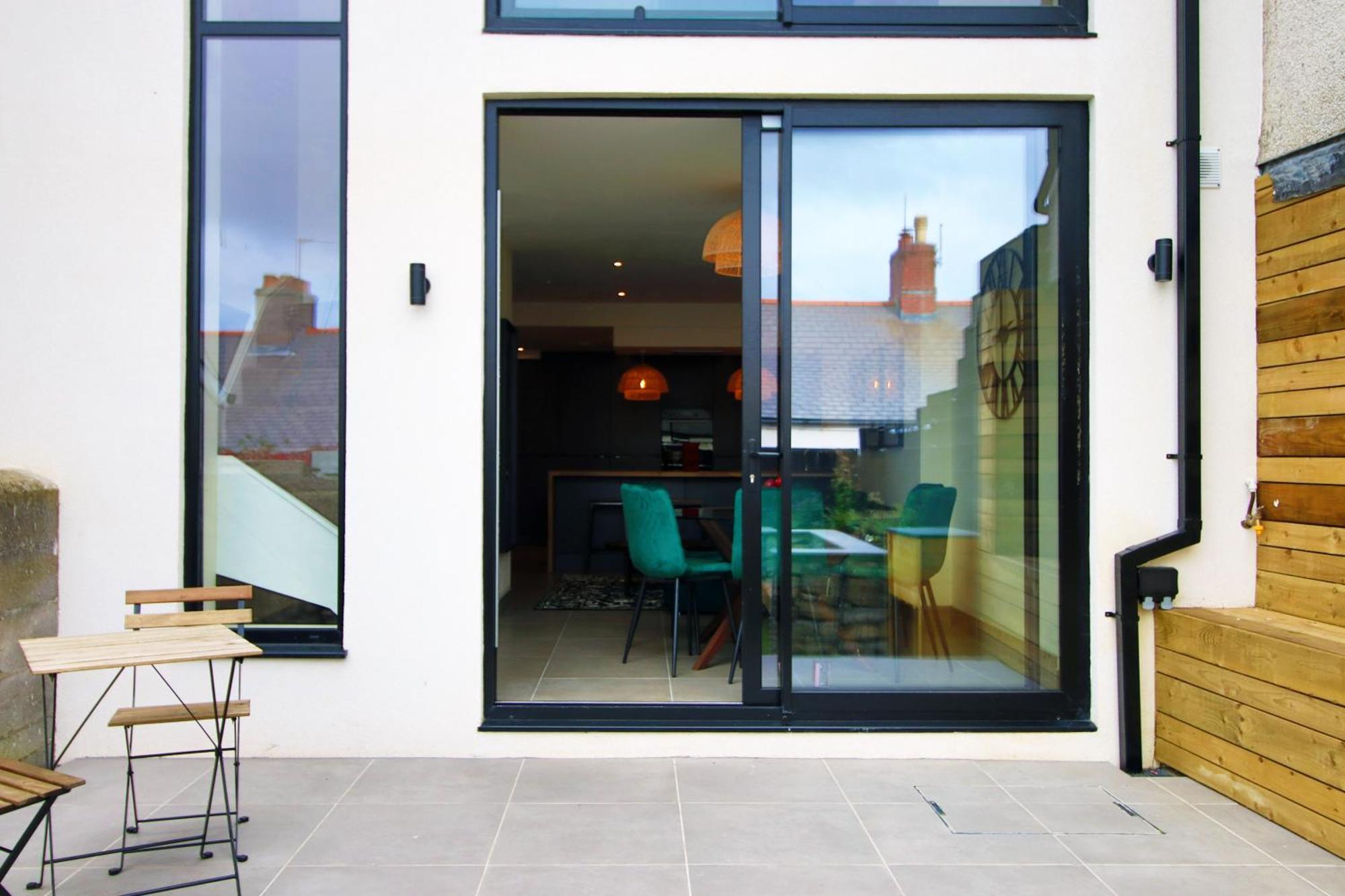 Luxury 4 Bedroom 4 Ensuite Home In Penarth Cardiff Exterior foto