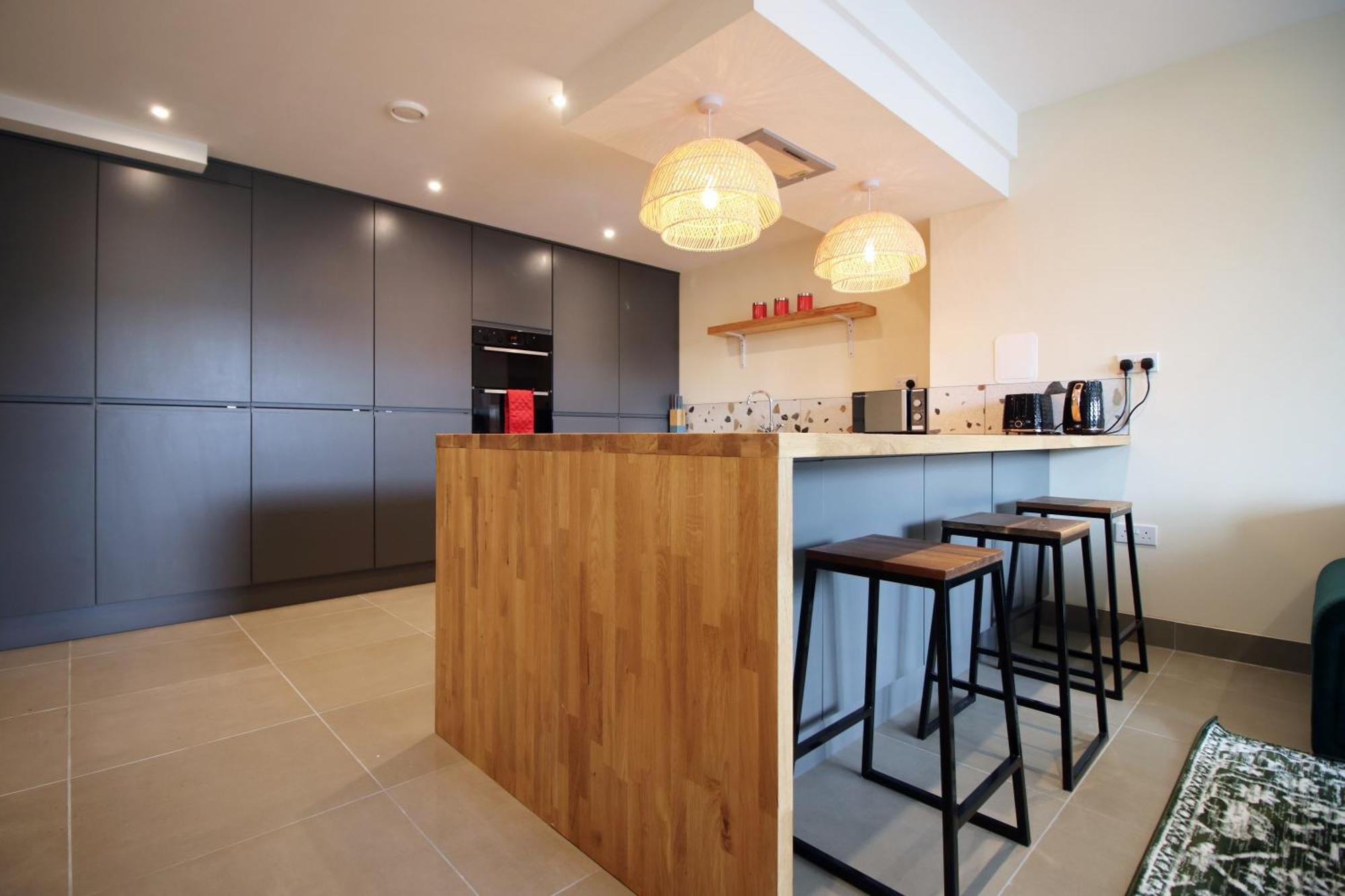 Luxury 4 Bedroom 4 Ensuite Home In Penarth Cardiff Exterior foto