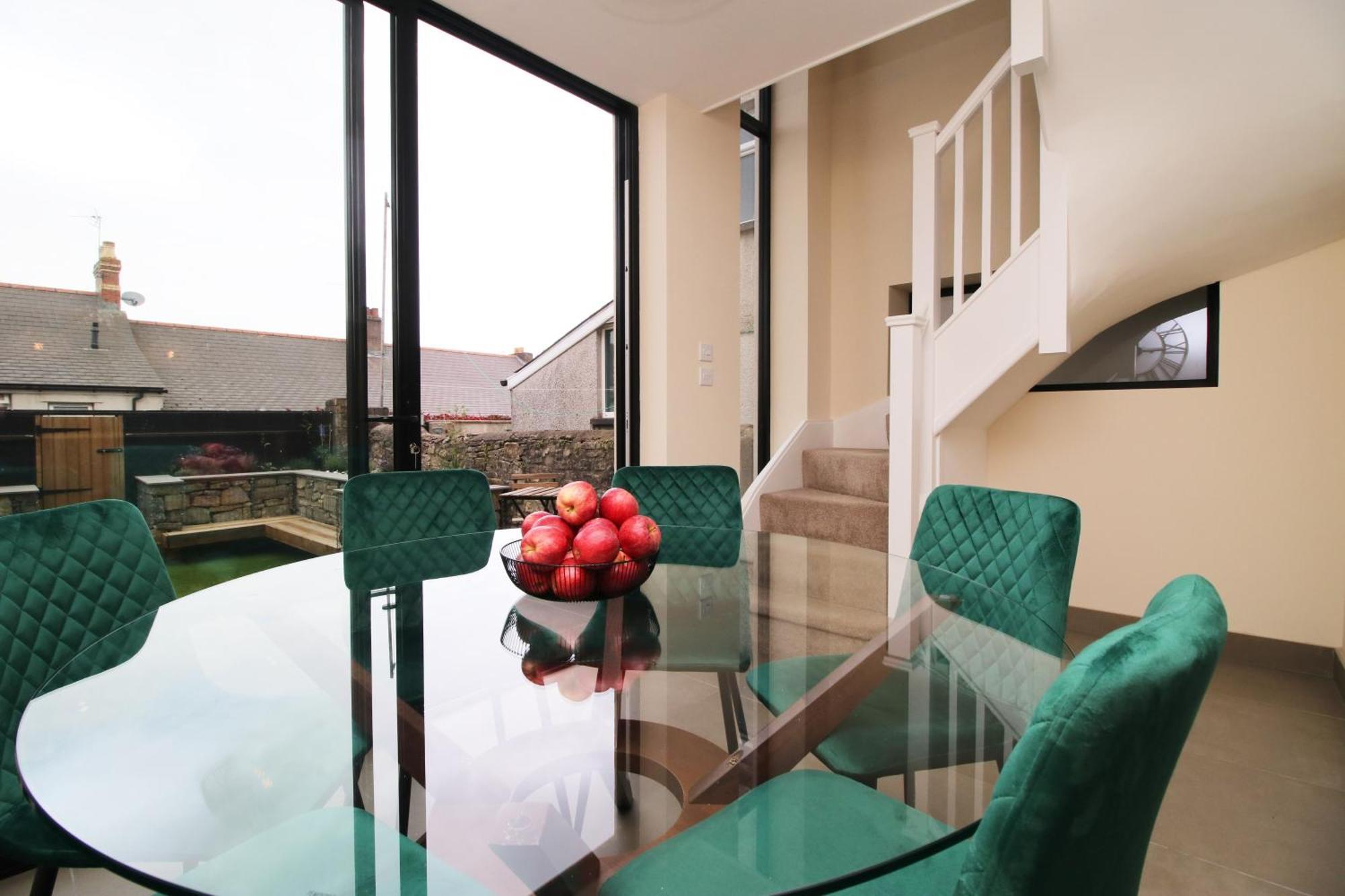 Luxury 4 Bedroom 4 Ensuite Home In Penarth Cardiff Exterior foto