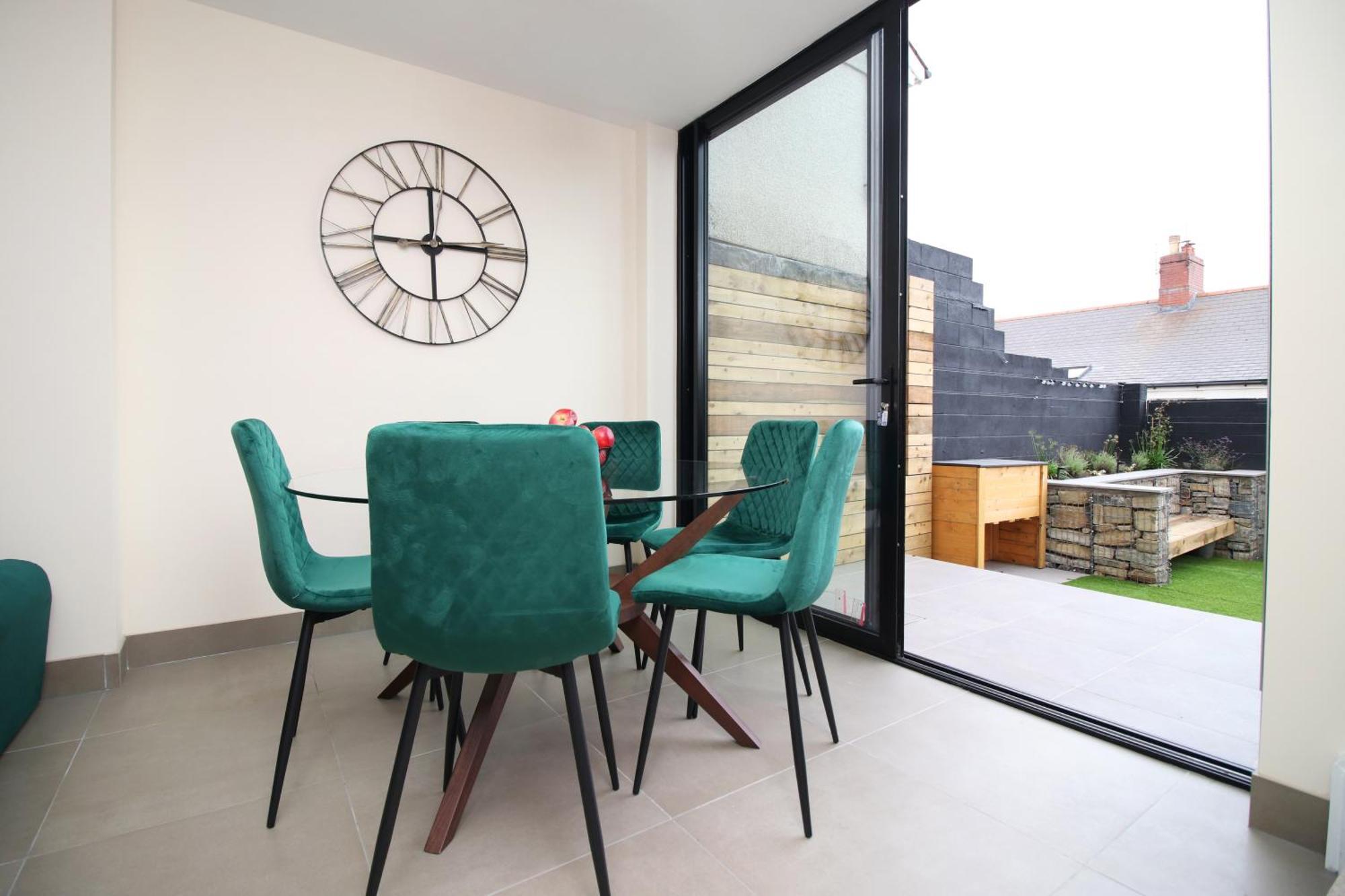 Luxury 4 Bedroom 4 Ensuite Home In Penarth Cardiff Exterior foto